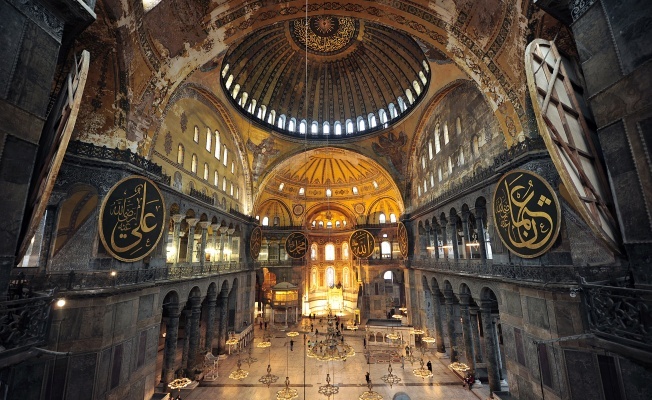 Çölaşan: Ayasofya AKP'nin harekat üssü olmaya doğru ilerliyor