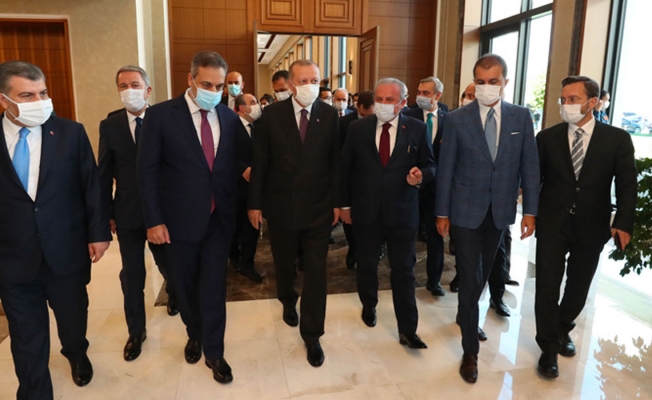 AKP'de artılar hep Erdoğan'a, peki eksilerden kim sorumlu?
