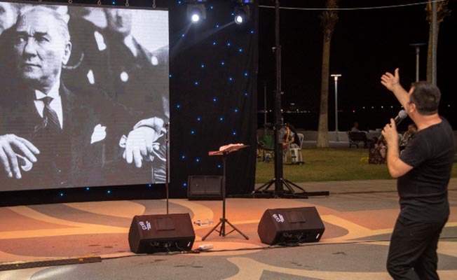Mersin Büyükşehir, sanatı sahile taşıyor