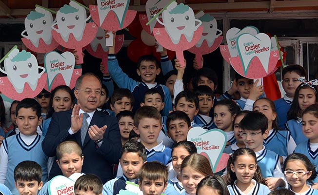 Bakan Akdağ: Suriye'deki saldırıyı lanetliyorum