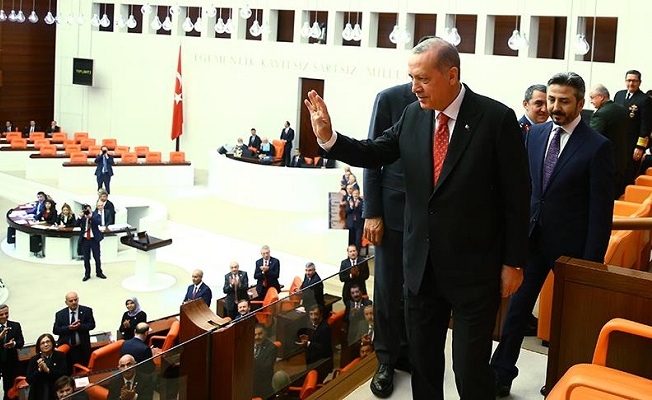 Barlas: 18 yılda AKP'yi hedef alan komploların tümünü hatırlamak zor