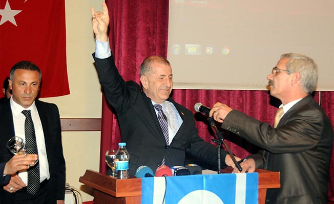 Özdağ: 16 Mart'ta bir AKP'li tutuklandı, gizli tutuluyor