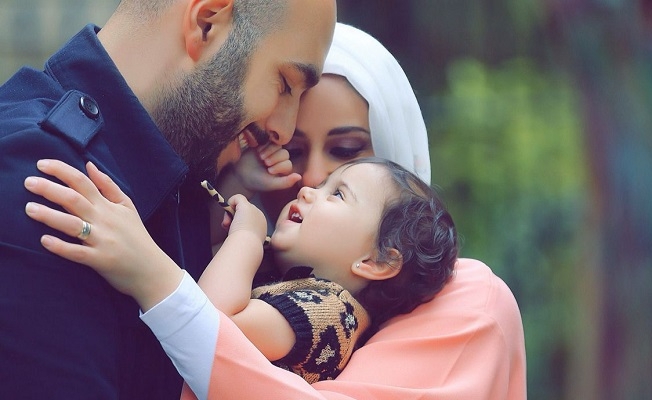 Yeni Şafak: İnsan geleceği için Müslüman aileye kafa yormalıyız