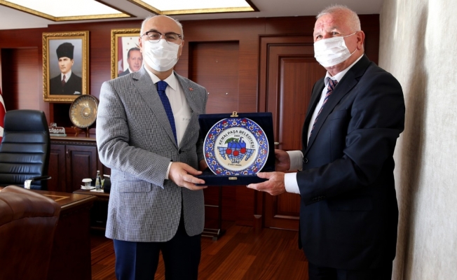 Başkan Karakayalı’dan Vali Köşger’e ziyaret