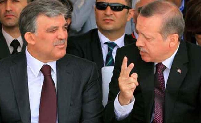 Mustafa Kamalak: Referandumda 'Hayır' demek hainlikse, Abdullah Gül hain mi?