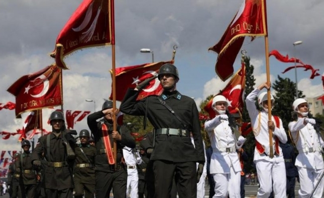 Koronavirüs, Zafer Bayramı’nda mı vatandaşa bulaşıcı hale geliyor?