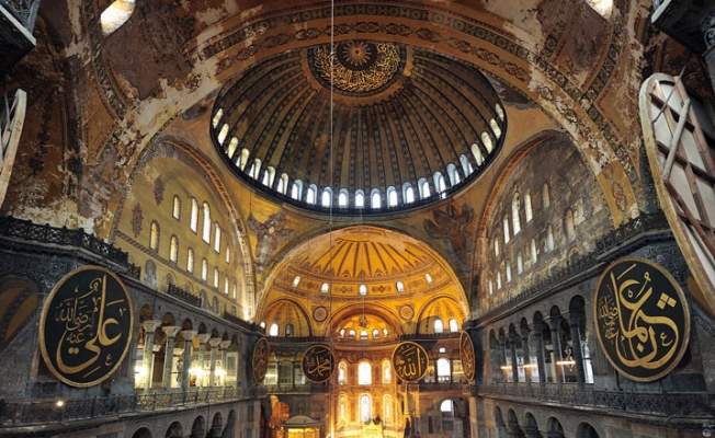 Ayasofya'da yeni kural: O kişiler giremeyecek