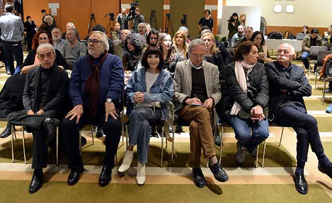 250'yi aşkın sanatçıdan 'hayır' açıklaması