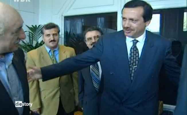 AKP'ye göre FETÖ; topçuda, popçuda, esnafta, bürokraside, hukukta var Meclis'te yok