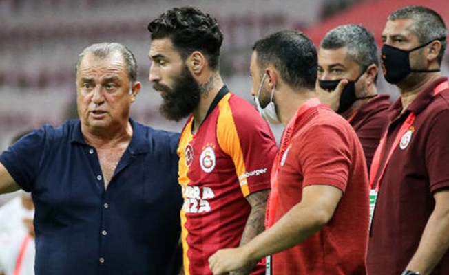 Galatasaray'da 6 isimle yollar ayrılıyor