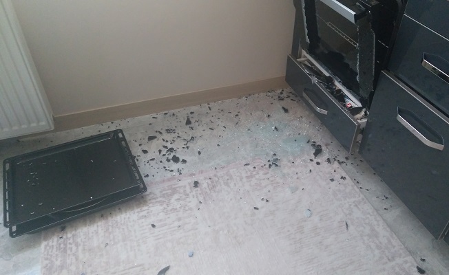 Vestel marka fırın bomba gibi patladı, firma müşteri hatası dedi!