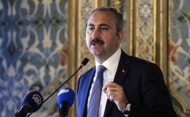 Adalet Bakanı Twitter'dan adalet arayanlara sert çıktı!