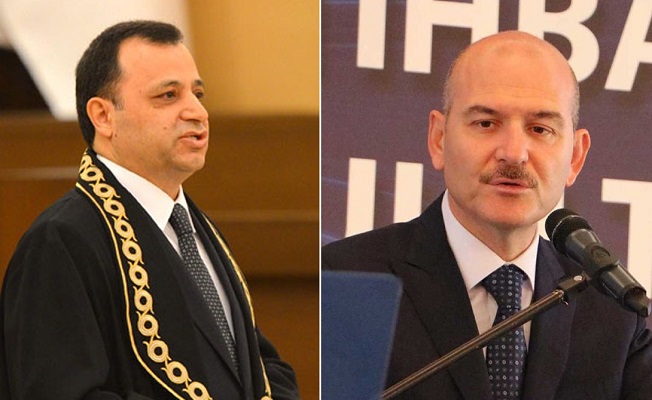 Saray, AYM Başkanı'nı 'yemek' için zemin mi yokluyor?