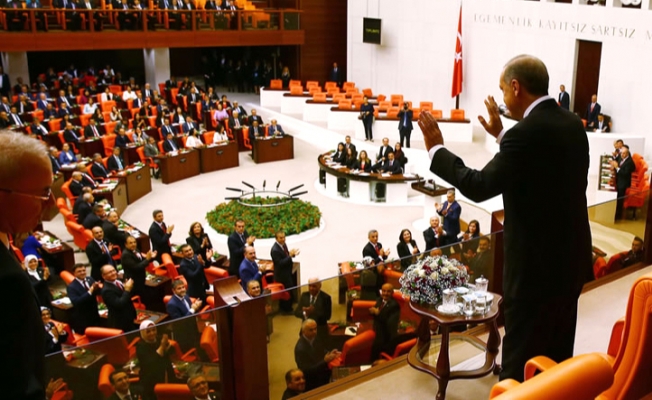 AKP: Erdoğan meclis açılışına katılacak, katılmak isteyen Covid testi yaptırsın!