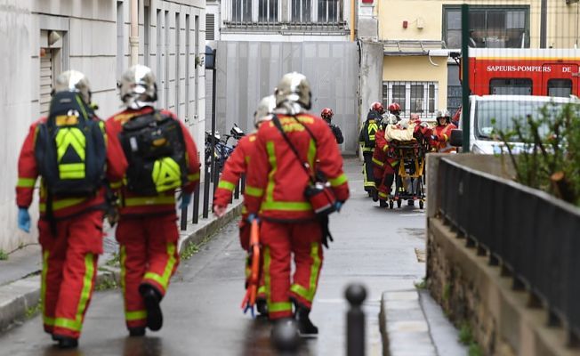 Paris'te şiddetli patlama!