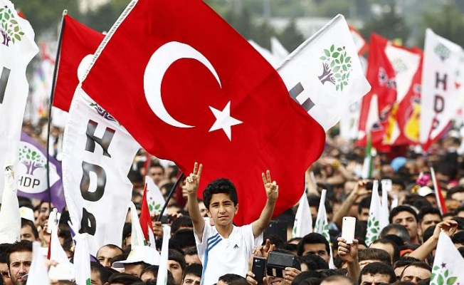 65 yerel yönetimi kazanan HDP'nin elinde 6 belediye kaldı