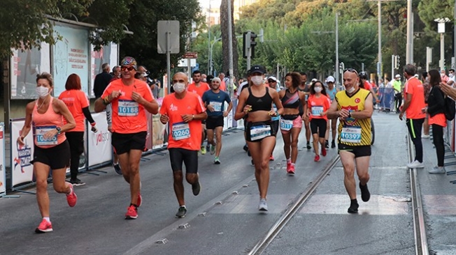 Uluslararası İzmir Maratonu başladı
