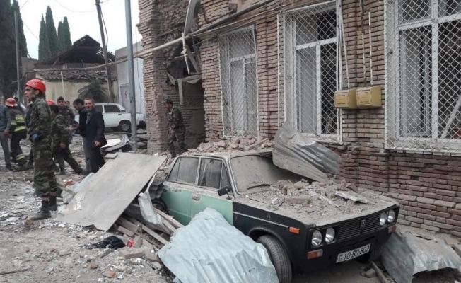 Ermenistan, Azerbaycan'ın en büyük ikinci şehri Gence'ye saldırdı