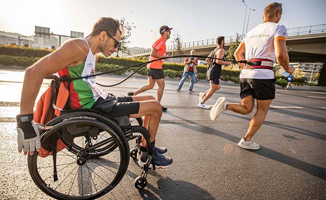 Maraton İzmir koşuldu