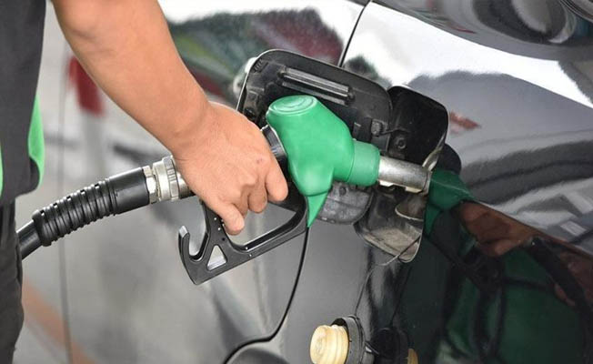 Benzine ve motorine zam