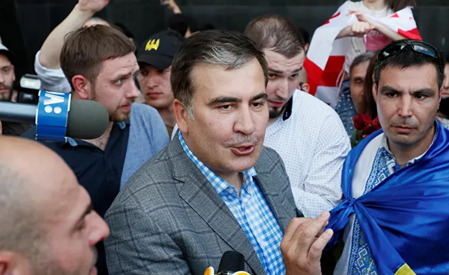 Eski Devlet Başkanı, Atina'da saldırıya uğradı