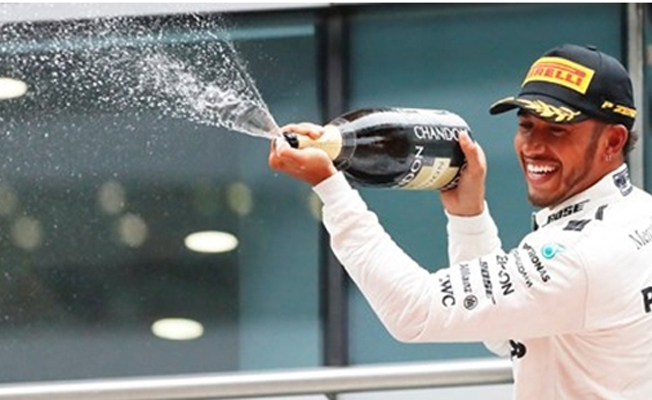 Formula 1'de zafer Hamilton'ın