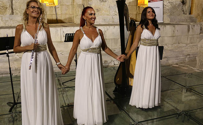 Patara'da muhteşem konser, ayakta alkışlandılar