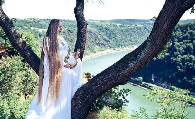 Gerçek Rapunzel: 15 yıldır saçlarını kestirmiyor