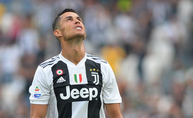 Ronaldo'ya bir şok daha: Forma giyemeyecek
