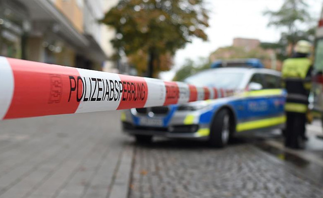 Almanya'da 500 kiloluk bomba imha edildi