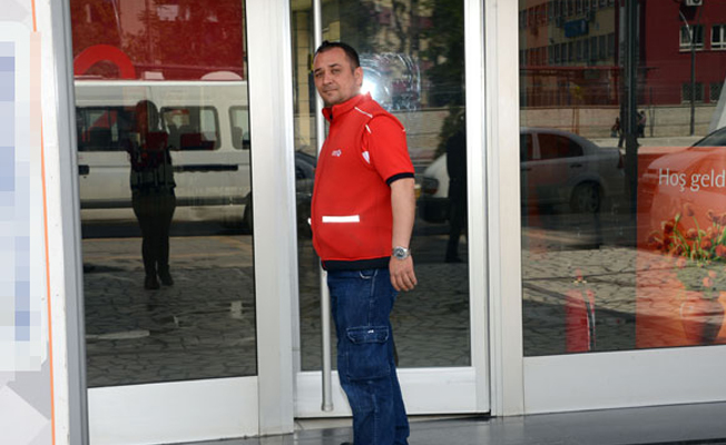 Bankanın kapısını açık unuttular