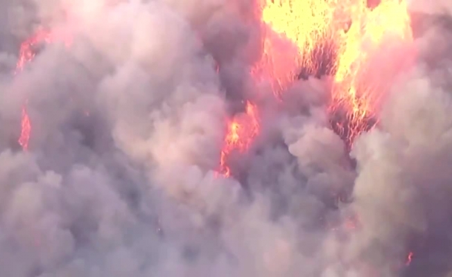 California'da Yangın: 100 Bin Kişiye Tahliye