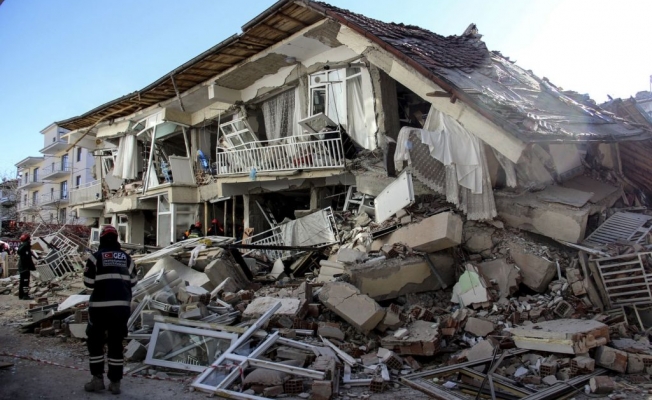 Depremde enkaz altında ne kadar dayanılabilir?
