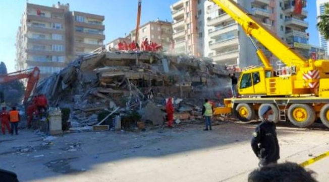 Yıkılan 2 binaya iki kez 'çürük' raporu verilmiş!