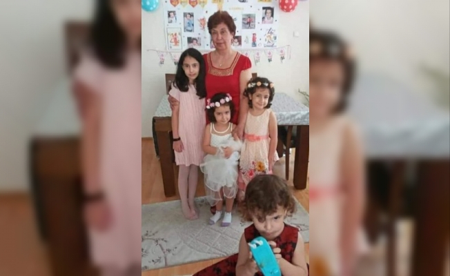 Depremde hayatını kaybeden babaanne ve 4 torunu gözyaşlarıyla toprağa verildi