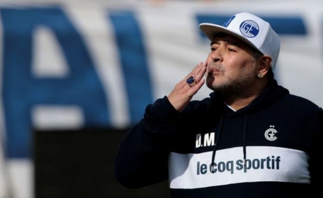 Maradona beyin ameliyatından çıktı!