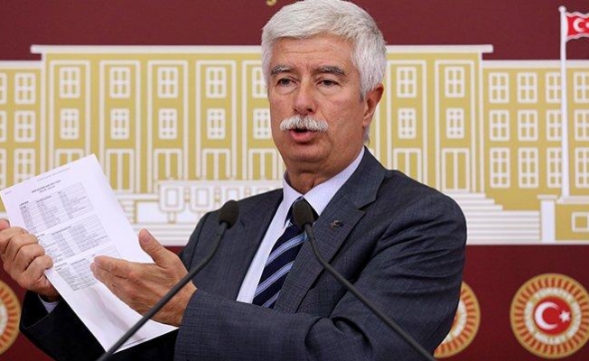 Bildirici: Erdoğan'ın prompter kazalarını yazamayan medya, dil yanlışını da düzeltemedi