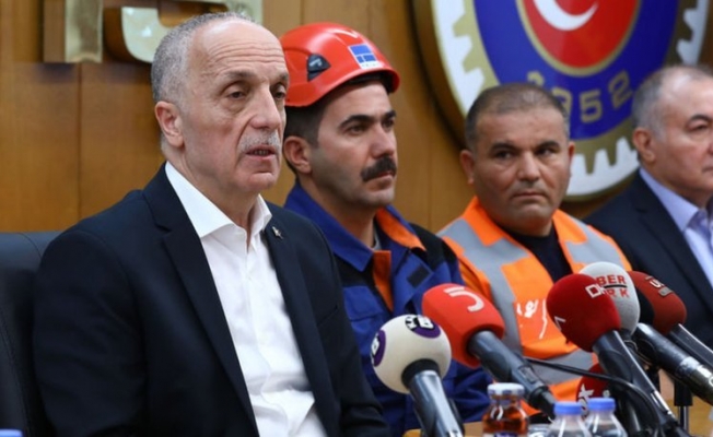 Türk İş'ten tepki: "Geleceğimizle Oynamayın"