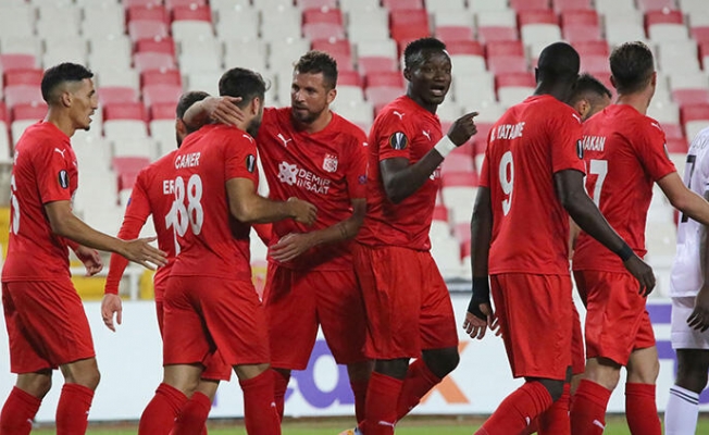 Sivasspor 2-0 Karabağ