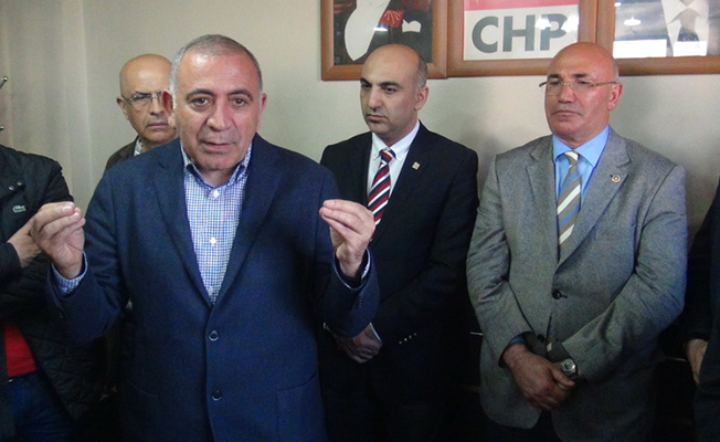 Tekin memleketi Kars'ta: Bir oyla memleketi kurtaracaksınız