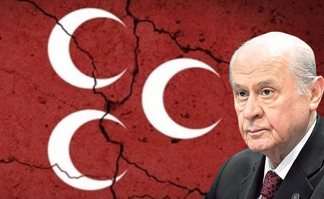 Bahçeli'ye büyük şok: 26 başkan ve vekilden 'hayır' açıklaması