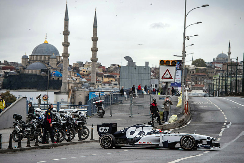 Formula 1 heyecanı ikinci gününde