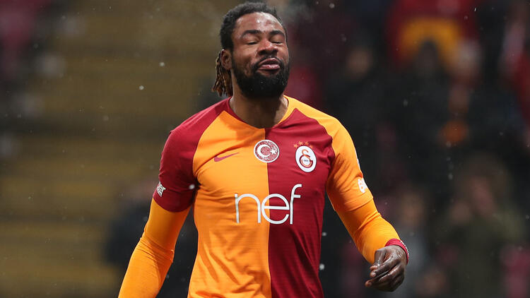 Christian Luyindama, yine milli takım kampında sakatlandı