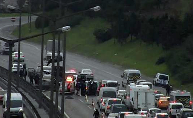 TEM'de kaza sonrası trafik kilitlendi