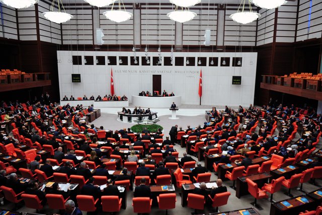 Görüşmelere korona arası