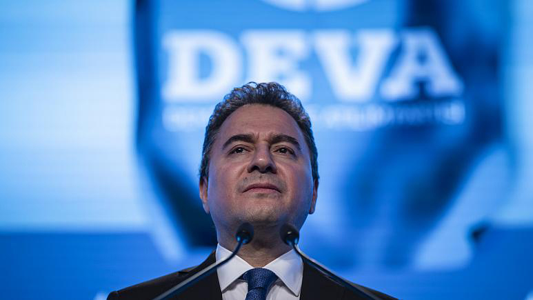 Babacan, il kongresinde konuştu