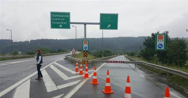 Bolu Dağı Tüneli Ankara yönü trafiğe kapatıldı