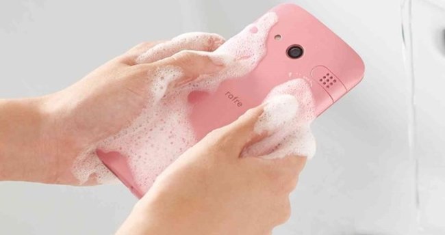 Dünyanın ilk antibakteriyel telefonu yolda