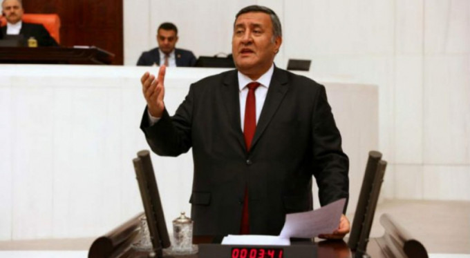 Gürer, vergi ve fonlara isyan etti: "88 TL tutan aylık bir elektrik faturasının 17 TL’si vergi..."