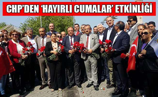 'Hayırlı Cumalar' deyip karanfil dağıttılar